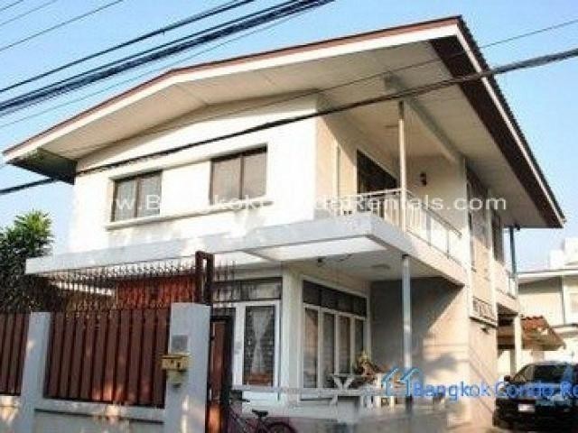 Single House Aree Samphan 